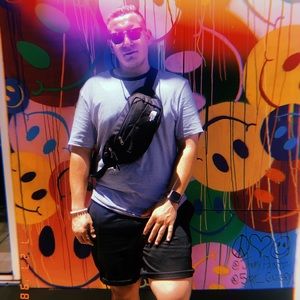 Meet your Posher, Sal